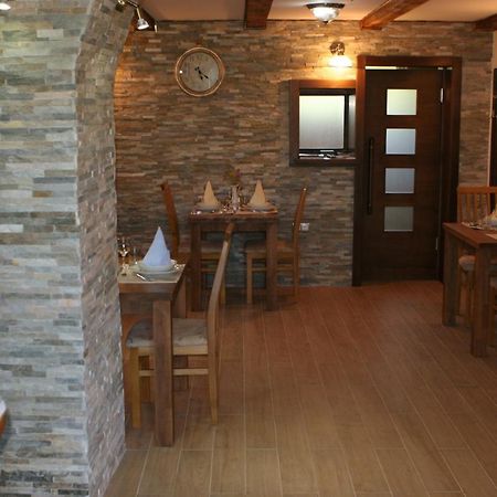 Millenium House 1 Bed and Breakfast Jezerce Exteriör bild