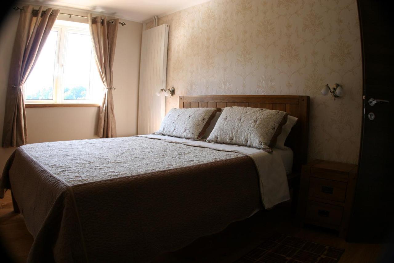 Millenium House 1 Bed and Breakfast Jezerce Exteriör bild